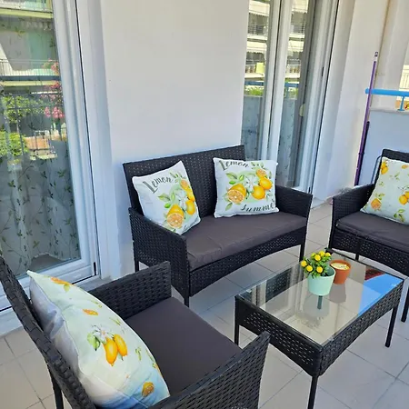 The Lemon House Apartmán Olympiakí Aktí